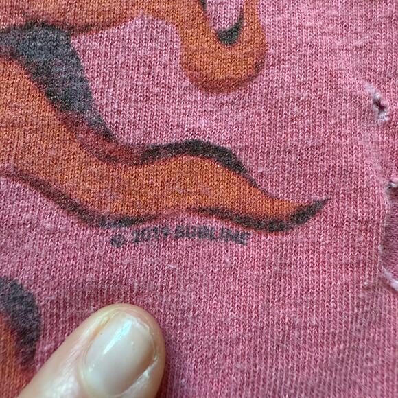 Sublime Distressed Graphic Band T-Shirt Red Sun Logo S/M Grunge Style - Picture 6 of 6